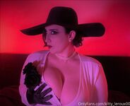 Kitty LeRoux Onlyfans pictures