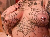 Holl xlildevilxx  Onlyfans pictures