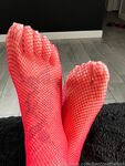 Raes Pretty feet Onlyfans pictures
