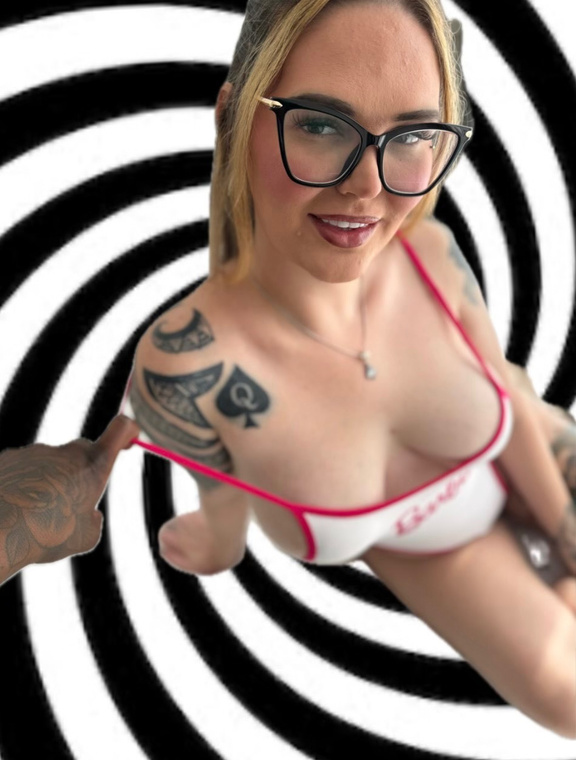 QOSGoddessTaylor Onlyfans pictures