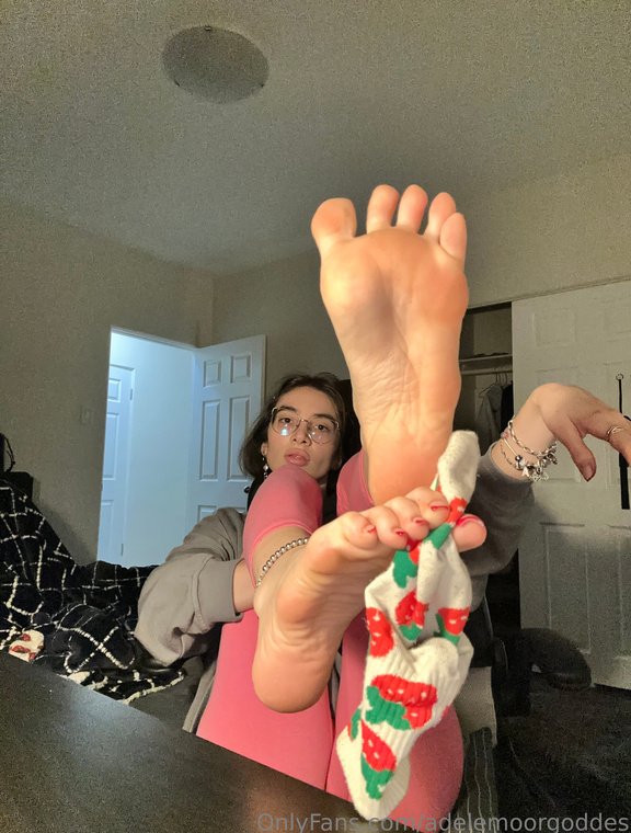 AdeleMoor Onlyfans pictures