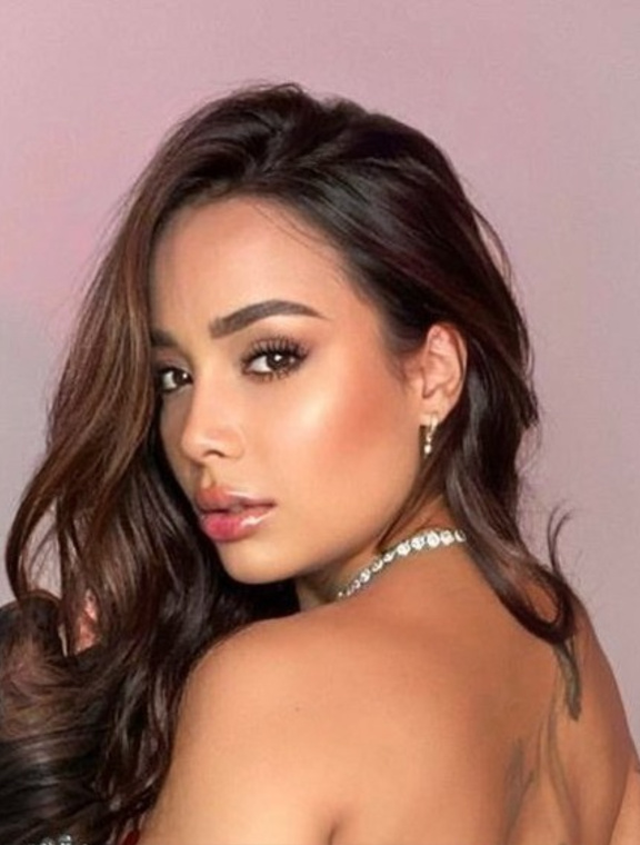 Stefany Gomez Onlyfans pictures