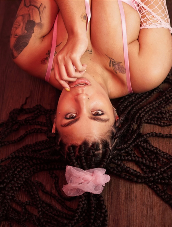 Kathiie Pauline Onlyfans pictures