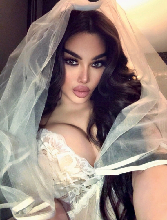 Maya Queen Onlyfans pictures