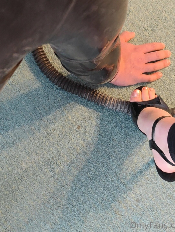 Madame Alaska Onlyfans pictures