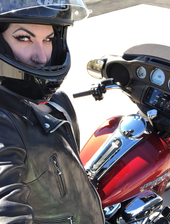 Mistress Damazonia Onlyfans pictures 3