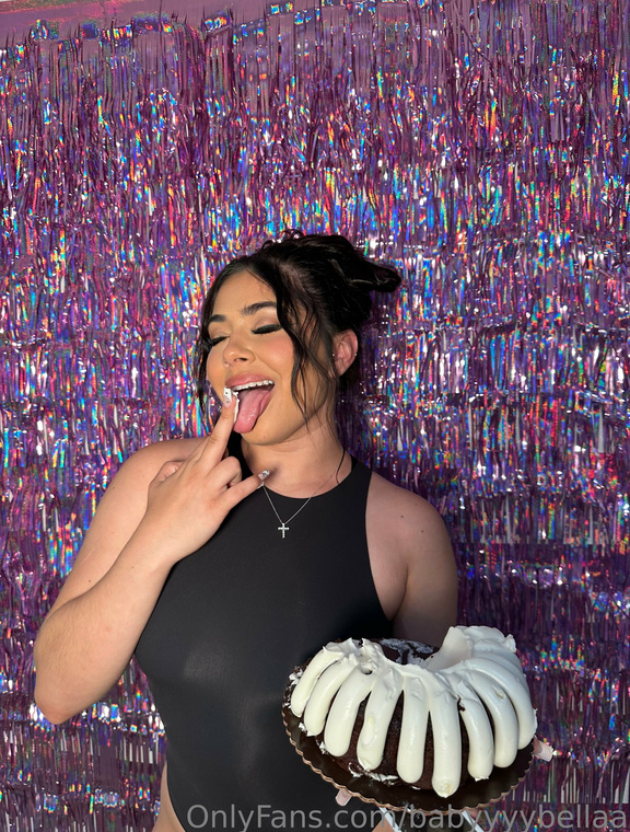 TanFeets Onlyfans pictures 2