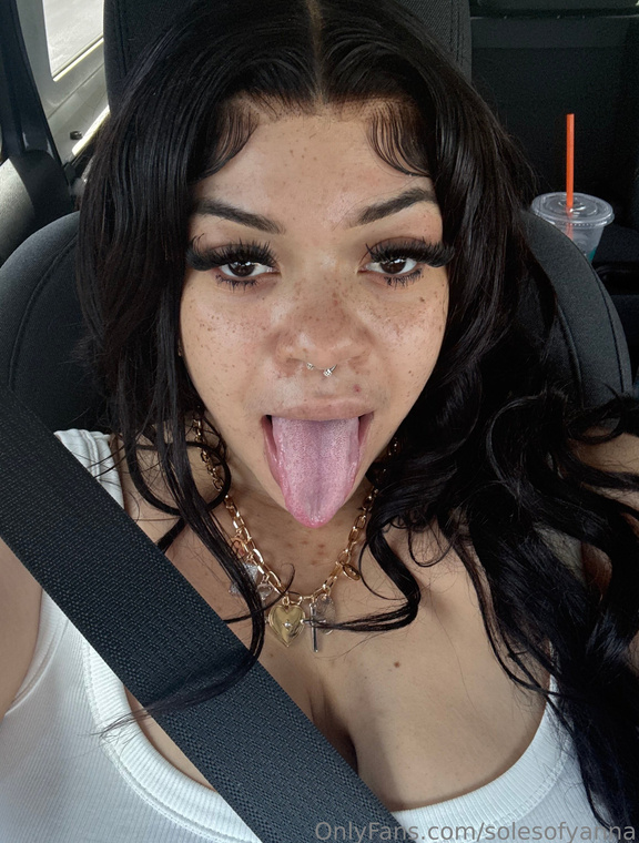 Goddess Yanna  Onlyfans pictures 2